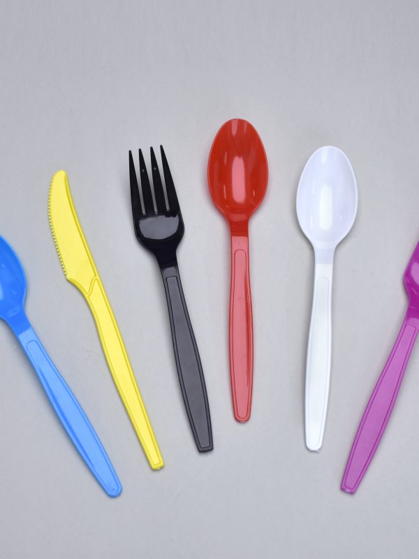 Colored PS-spoon, 7 inch forks, and knives