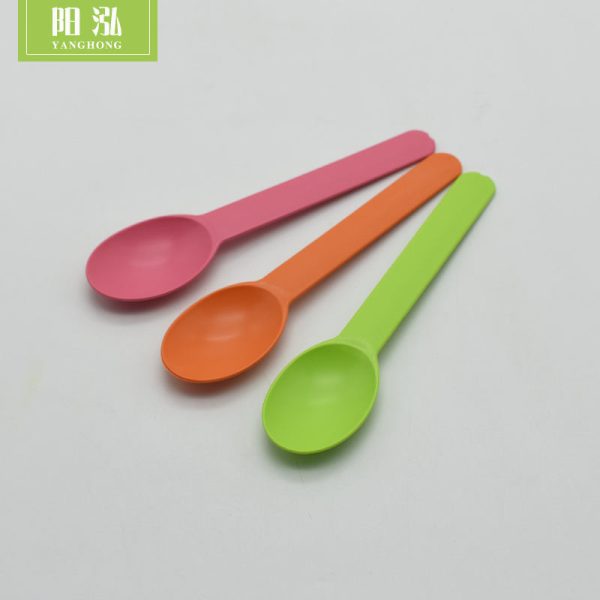 Disposable yogurt spoon