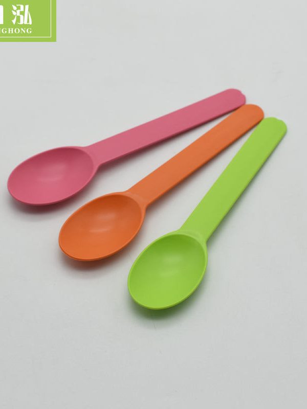 Disposable yogurt spoon