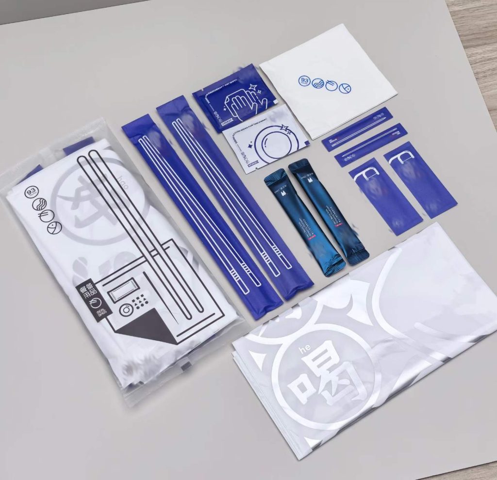 Premium tableware kit brings you great takeaway dining experience.